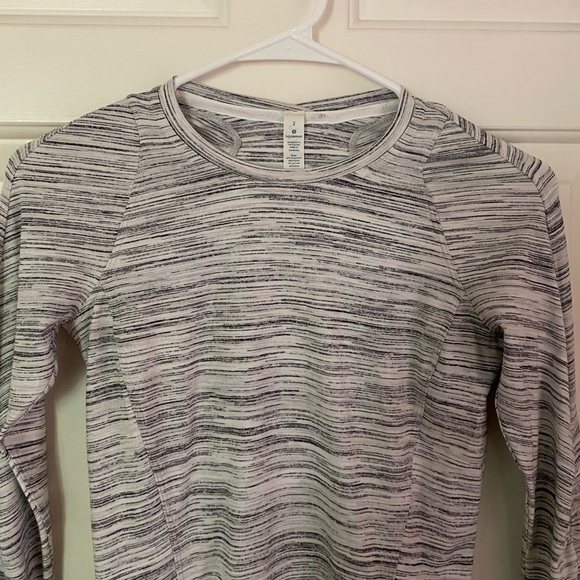 Lululemon Long Sleeve Shirt - Picture 9 of 9